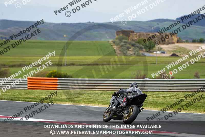 cadwell no limits trackday;cadwell park;cadwell park photographs;cadwell trackday photographs;enduro digital images;event digital images;eventdigitalimages;navarra;no limits trackdays;peter wileman photography;racing digital images;trackday digital images;trackday photos
